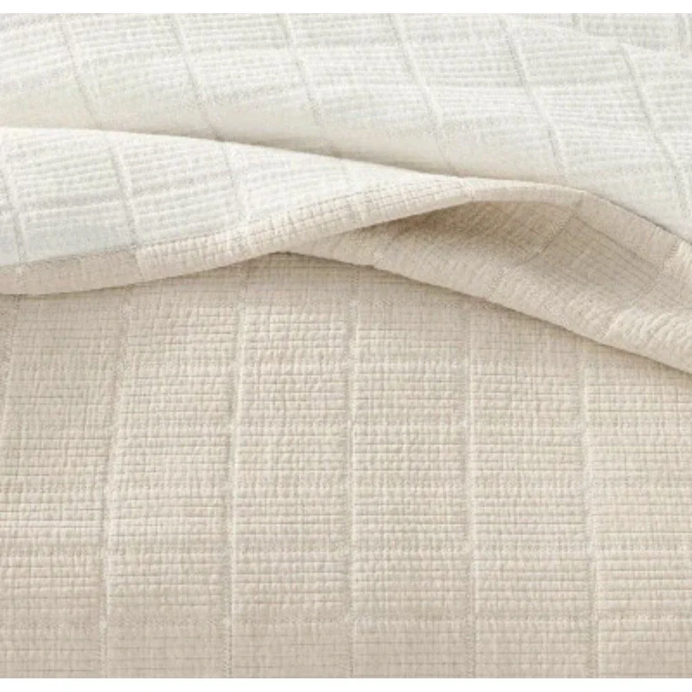 Full/Queen Textured Grid Quilt Beige - Hearth & Hand with Magnolia NEW